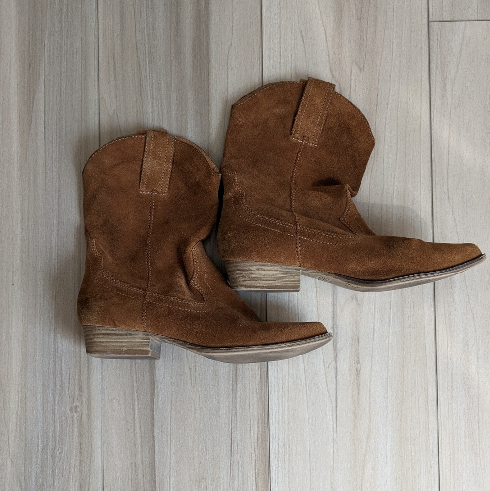 Mossimo Cowgirl Boots 🐮